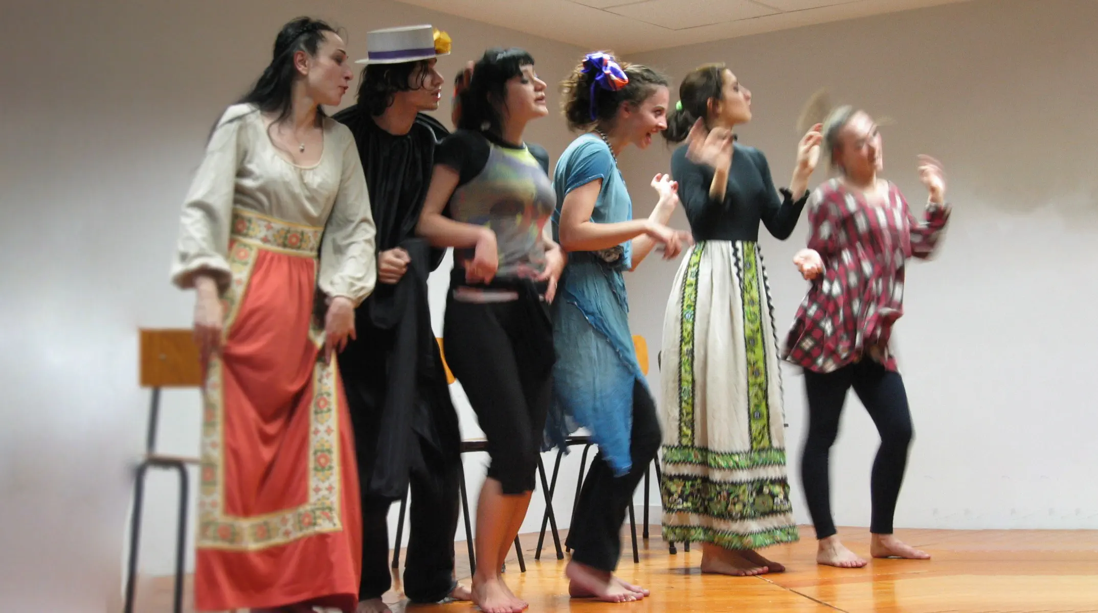 Moment din spectacolul de teatru cu Rosana Achim
